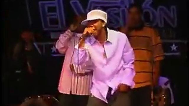 Shaanny La Culebra - "No Me Conformo" | Reggaeton Live Music смотреть онлайн