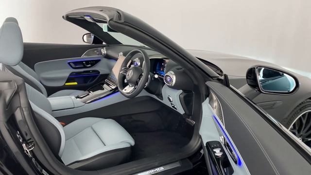 Redline: Mercedes-Benz SL Class 2.0 SL43 AMG (Premium Plus) SpdS MCT Euro 6 (s/s) 2dr - BU72 WBW смотреть онлайн