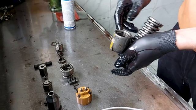 Caterpillar C13 / C15 / 3406E Unit injector - Assembling | تفوير و تجميع وحدة الكاتربلير смотреть онлайн