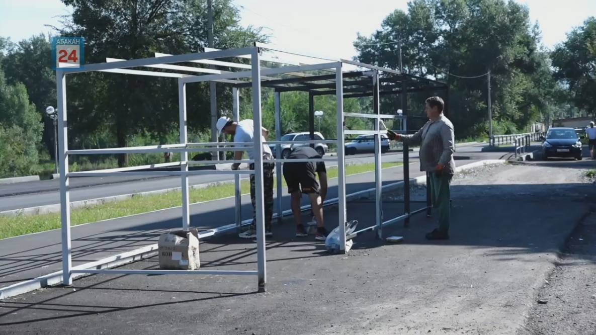 Новые мусорные площадки появятся в Абакане. Подрядчик уже приступил к установке смотреть онлайн