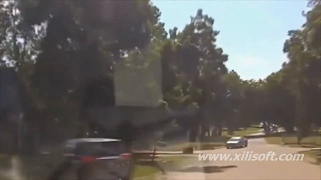 POLICE CHASES Американские Погони полиции Мерседес смотреть онлайн