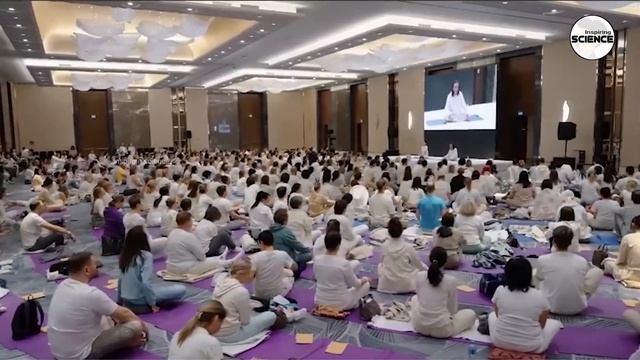 मंत्रमुग्द हुए रुस्सियन जब रुस्सियन सिंगर ने गया महामृत्युंजय मंत्र | New Shiva Trend Rise In Russi