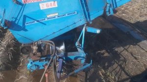 Картофелеуборочный комбайн Анна z644 в работе