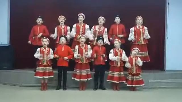 "Ой при лужку при лужке". Вокальная группа"Кубаночка" смотреть онлайн