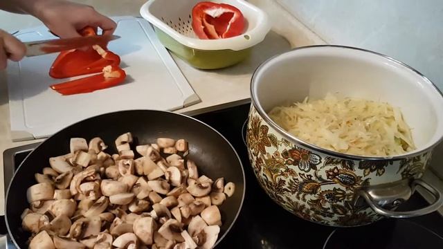 Овощное рагу запеченое в горшочке.Очень вкусно. смотреть онлайн