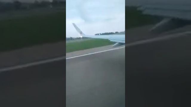 Взлёт вид, с салона самолёта!! ✈️✈️ смотреть онлайн