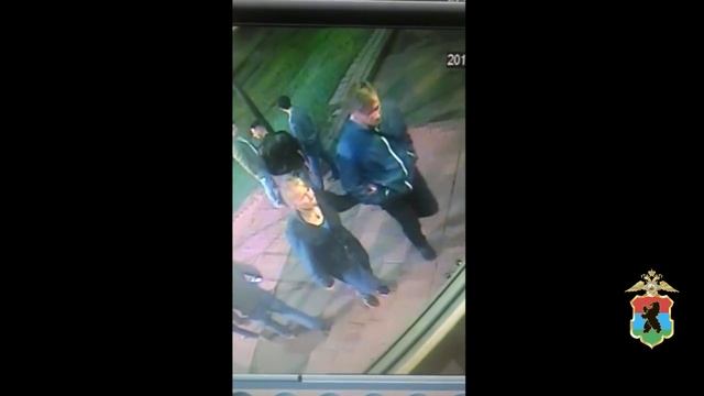 Полиция ищет женщину, обокравшую жителя Петрозаводска смотреть онлайн