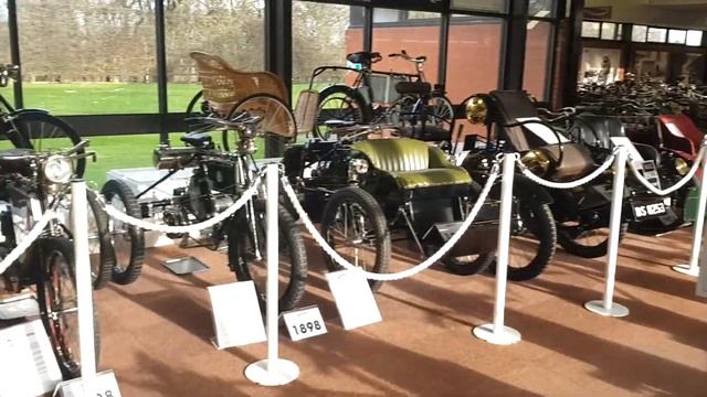 A trip to the British National Motorcycle Museum смотреть онлайн
