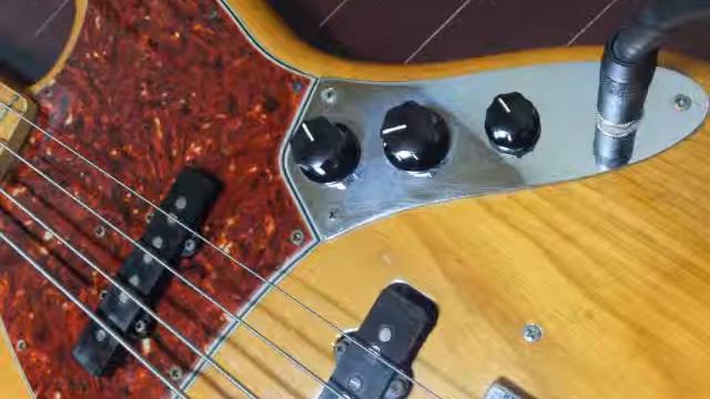 Fender JB '75　Rear Pickup / Tone 0 (DR HiBeam) смотреть онлайн