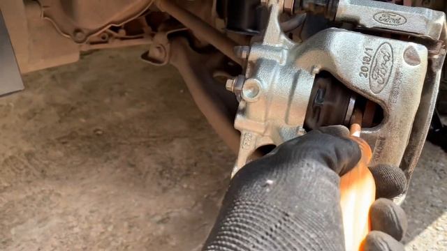 ?Como Trocar as Pastilhas de Freio com apenas 2 ferramentas (Ford Ka) смотреть онлайн