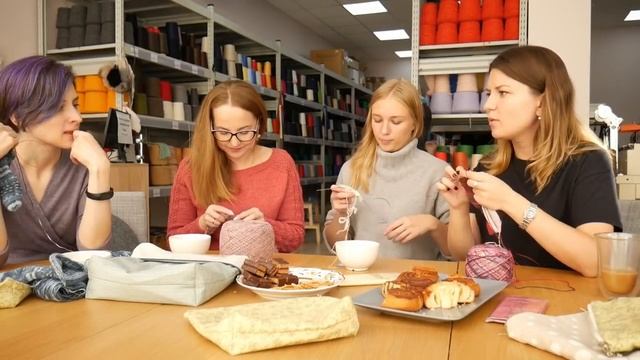 Вязание в большом городе | Must have на зиму смотреть онлайн