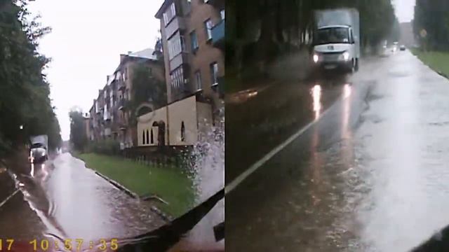 Прошел сильный ливень затопило всю дорогу , ул. Оплеснина. смотреть онлайн