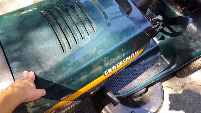 Craftsman LT1000 Lawn Tractor Overview/Start/Drive смотреть онлайн
