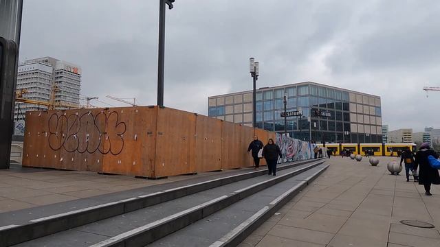 How is BERLIN TODAY? Walk in Alexanderplatz Berlin. Nikolai quarter Berlin. смотреть онлайн