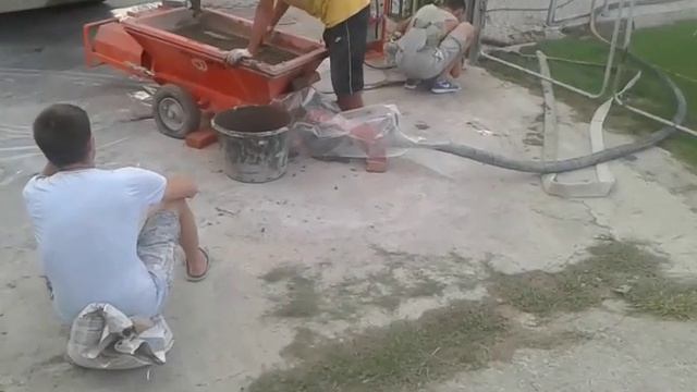 Растворонасос PFT ZP 3 S принимает раствор из автомиксера до 7и куб в час и на высоту до 40ка метро смотреть онлайн