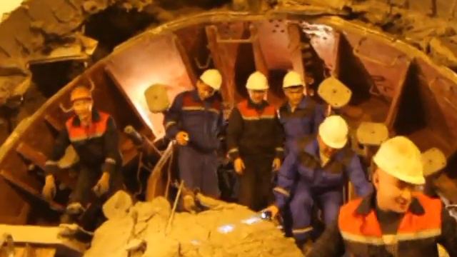 Сбойка тоннеля между станциями метро Сайран и Москва смотреть онлайн