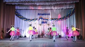 Эстрадный танец "Добрый жук"