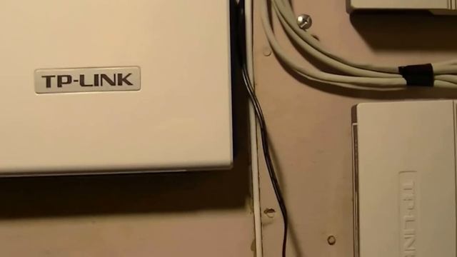 Dual Routers - Use Two Separate Internet Connections On Same Network смотреть онлайн