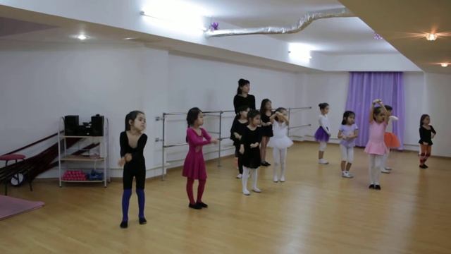 Разминка, младшая группа. смотреть онлайн