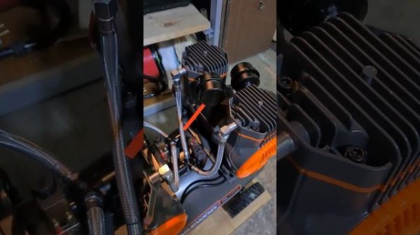 Безмасляный компрессор DAEWOO DAC 480 S - 50л. В работе.