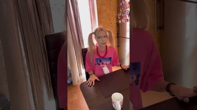 Света стала экстрасенсом или притворилась! Света и призраки! Страшилки Тик Тока смотреть онлайн