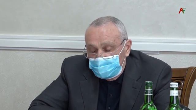 Александр Анкваб ответил бизнесменам, насчет купленного ими изношенного компьютерного томографа дл смотреть онлайн