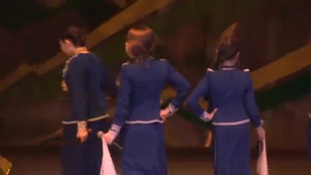 Ансамбль казачьей песни "Колечко"г Златоуст "Пойдемтя девки..." смотреть онлайн