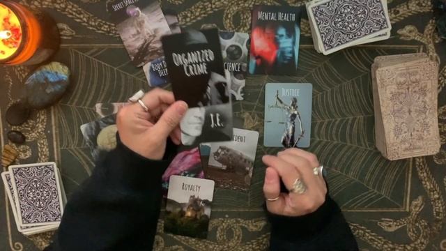 How To Work With My True Crime & Conspiracy Deck смотреть онлайн