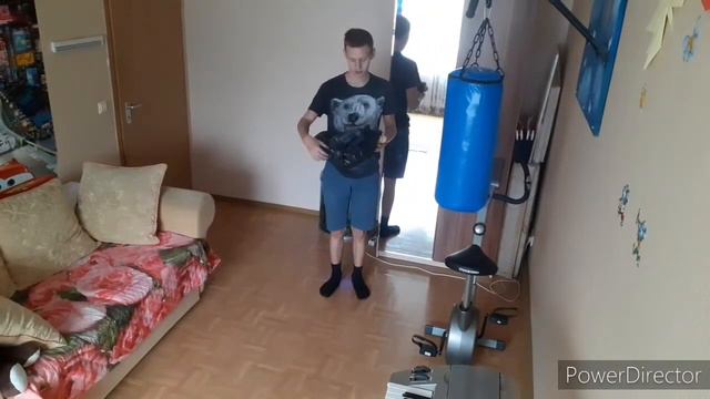 "Может ли игрушка использовать пакет как парашют?" или "Что Это? #84" смотреть онлайн