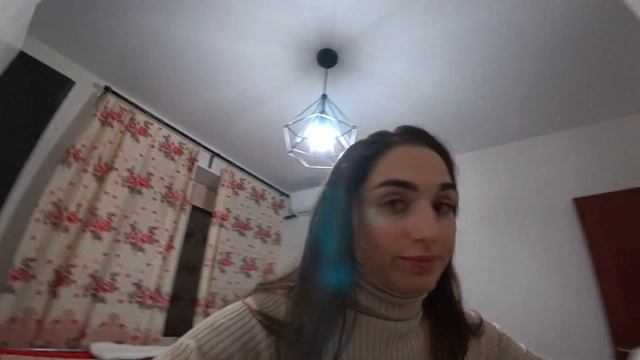 VLOG 1: Ребенок не ест без мультиков. Тестирую новую камеру/ Готовлю. Гуляем по лесу. Быт с малышом смотреть онлайн