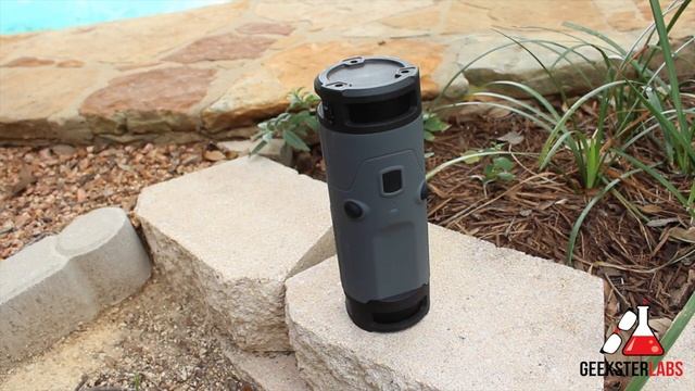 Scosche BoomBottle Bluetooth Speaker смотреть онлайн