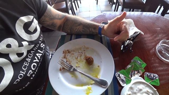 Как встречают в отеле Marlin inn Azur Resort 4 Заселение/ Сервис/ Обзор номера/ Пляж смотреть онлайн