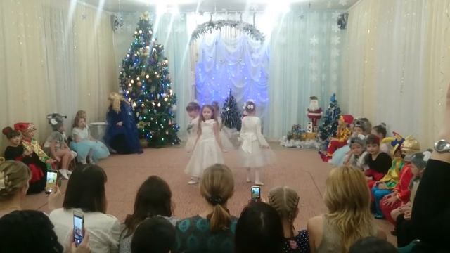 Танец снежинок смотреть онлайн