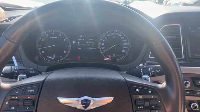 Видеопрезентация автомобиля Hyundai Genesis смотреть онлайн