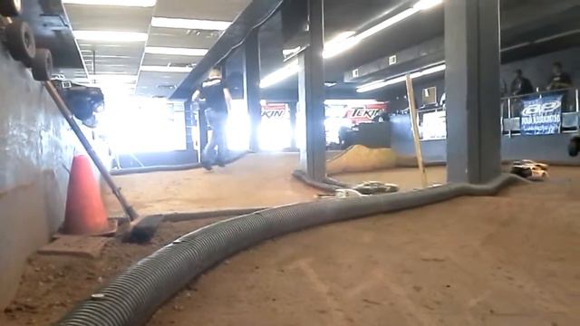 RC SHORT COURSE ASSOCIATED SC10B AND A LOSI XXX SC(5) смотреть онлайн