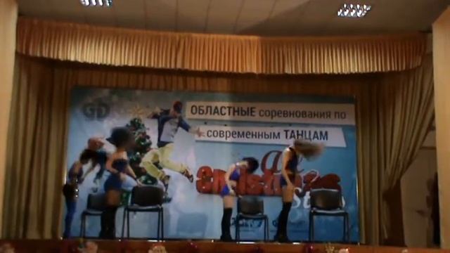 Танец со стулом "Diva dance" смотреть онлайн