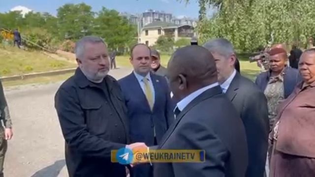 [ Альбом ]
«Удар ракет» по Киеву — украинская провокация к визиту дружественных России президентов с смотреть онлайн