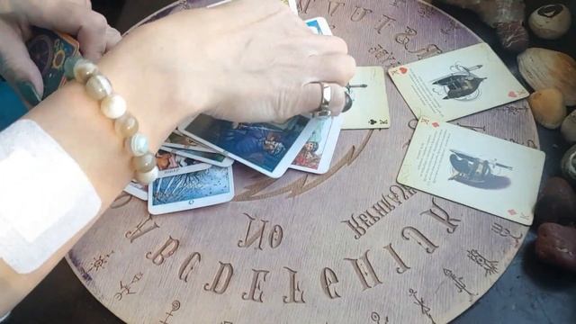 Гадание на четырех королей смотреть онлайн