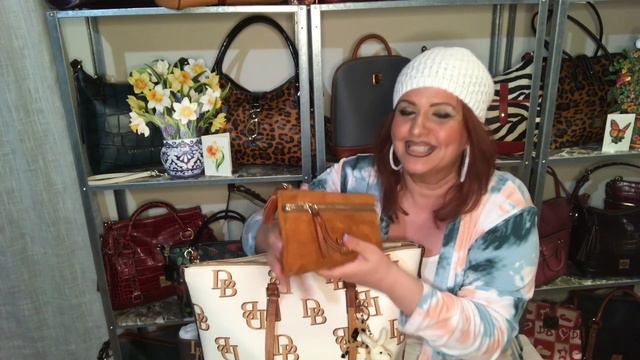 WIMB Sunday’s video with a TJMax Dooney haul (I failed my no buy ) #wimb #dooney #dooneyandbourke смотреть онлайн