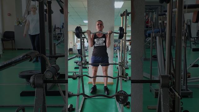 Подъем штанги на 1бицепс - Новый рекорд смотреть онлайн