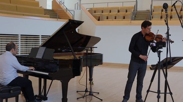 Max Zorin and Chris Guzman play Franck Sonata, II смотреть онлайн