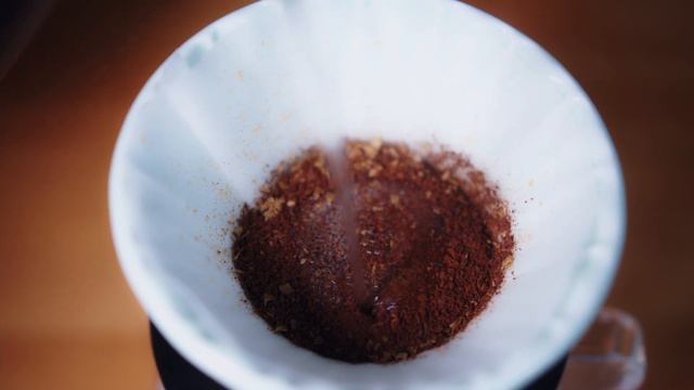 DRIP COFFEE BY LOVERAMICS DRIPPERS AND COMANDANTE C40 MK4 смотреть онлайн