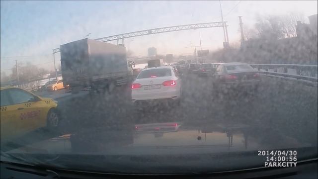 Невнимательный на такси смотреть онлайн