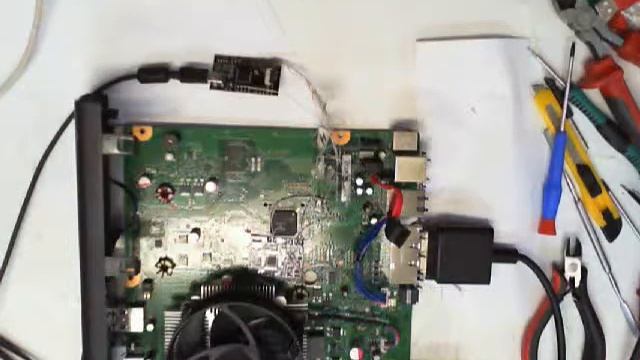 Freeboot Reset Glitch - Http://xbox.spbrepair.ru/freeboot/freeboot_reset_glitch