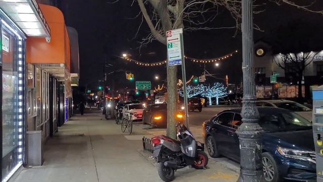 Нью Йорк. Район Maspeth, Queens. Украшенные на Рождество улицы NYC. December 27, 2022 смотреть онлайн