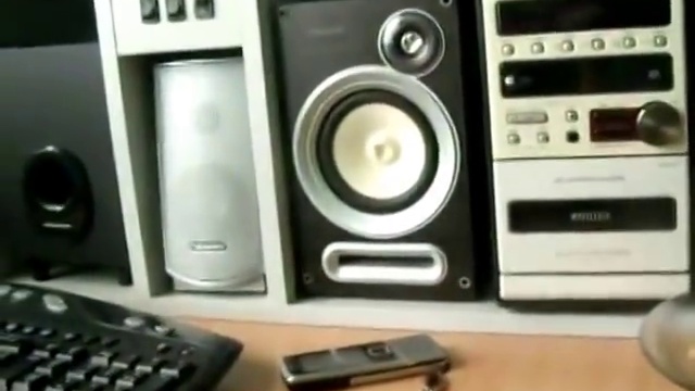 Вот как надо музыку слушать!!!))) смотреть онлайн