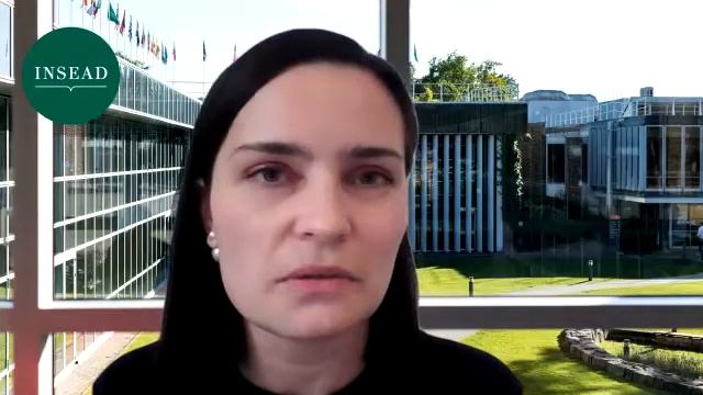 INSEAD to McKinsey смотреть онлайн