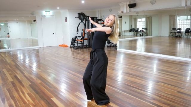 Fancy Foxtrot Choreography | Running Feather, Rhonde Spin, Toe Pivot & Natural Turn смотреть онлайн