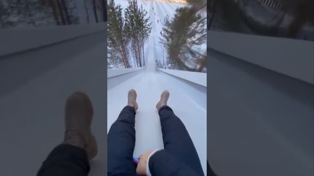 Ледяная Горка Спуск 100 км/ч #shorts смотреть онлайн