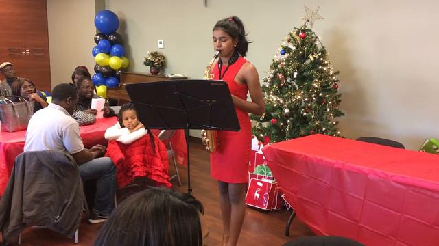 Deck the Halls (Christmas Song) ... Shaunika Suriya on alto saxophone, UCCC, December 2016, Burnaby смотреть онлайн